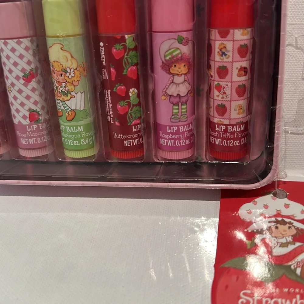NWT Strawberry Shortcake (6) Piece Set Lip Balms.